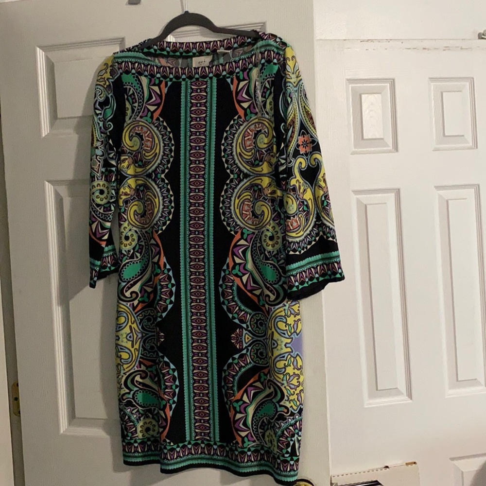 ECI Multi-color Print Shift Short Casual Dress-L
